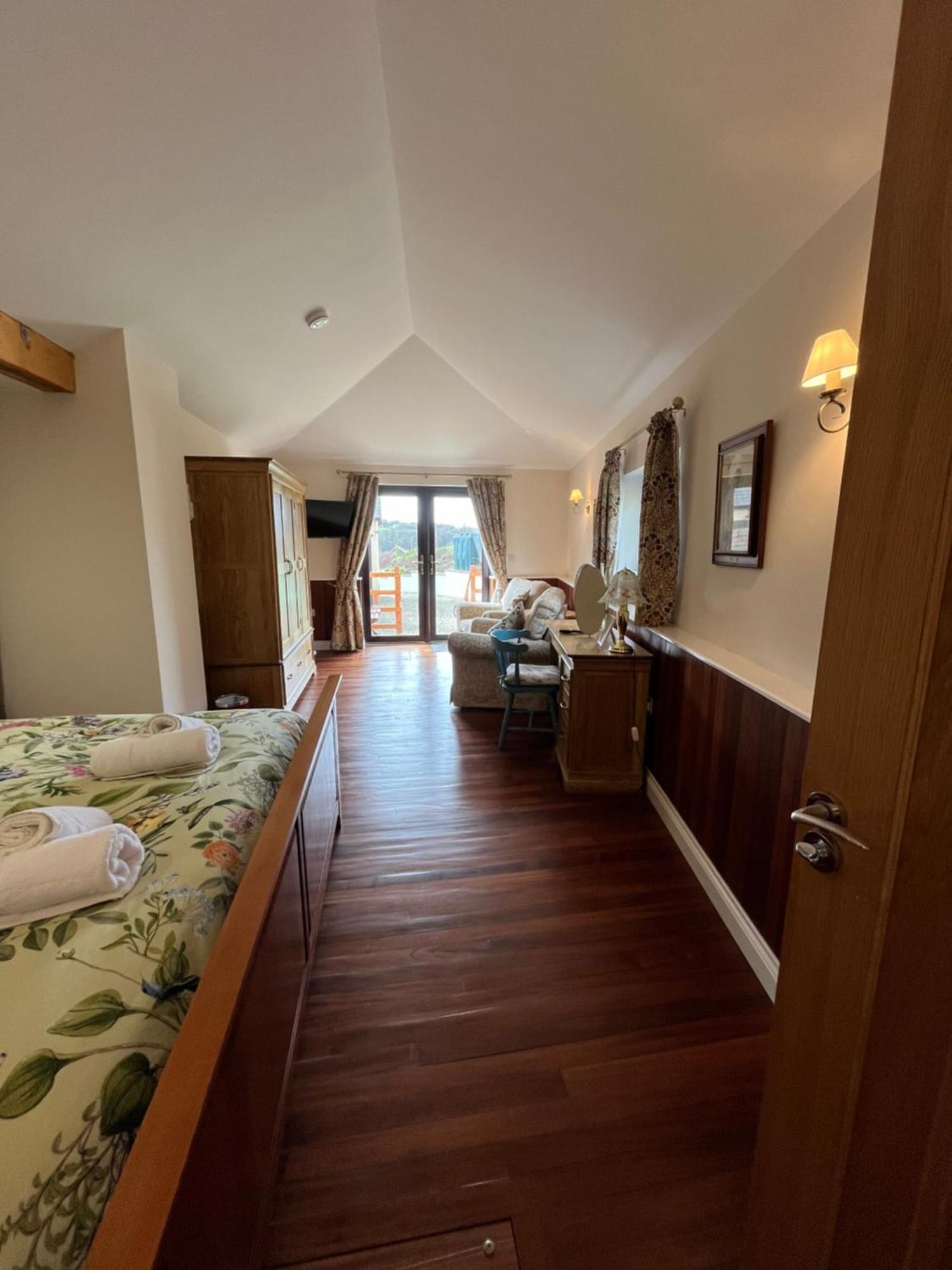 Neuadd Villa Llanwnen Extérieur photo